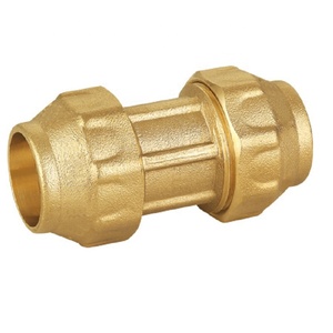 Codo de Compresión de Latón Estilo Español para Tubería PE, Hembra, 90 Grados - Product Image 3