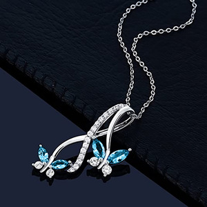 Collana con ciondolo a forma di farfalla per donna, gioielli semplici e alla moda, regalo per l'uso quotidiano - Product Image 2