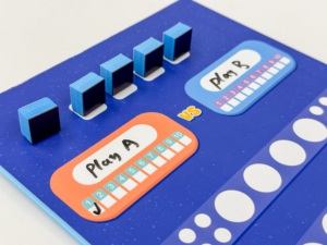 Jeu de voyage magnétique classique Montessori à succès avec <span class=keywords><strong>puzzle</strong></span> de couleurs et marqueur effaçable à sec, facile à plier et à emporter - Product Image 4