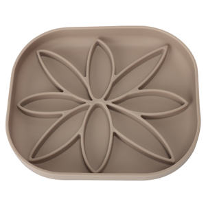 Tazón de silicona para perros con logotipo personalizado ecológico al por mayor, alimentador portátil duradero no tóxico para perros, base de succión con alfombrilla para lamer con diseño floral - Product Image 6