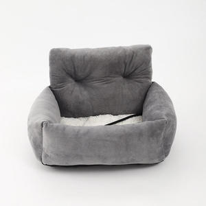 เบาะนั่งในรถสำหรับสุนัขแบบพกพา คุณภาพพรีเมียม ลายสี่เหลี่ยมหรูหรา ปลอดภัย นุ่มสบาย ใช้ได้ทุกฤดู - Product Image 2