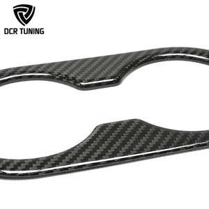 Copertura Portabicchieri Posteriore in Fibra di Carbonio per Tesla Model <span class=keywords><strong>3</strong></span>/Y Juniper 2024+ Accessori Interni Finitura Lucida o Opaca - Product Image 4