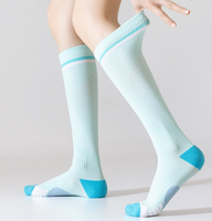 Chaussettes de compression pour femmes, hauteur genou, 20-30 mmHg, pression dégradée, semelle amortie, chaussettes de mollets pour la course à pied, le cyclisme, les voyages en avion