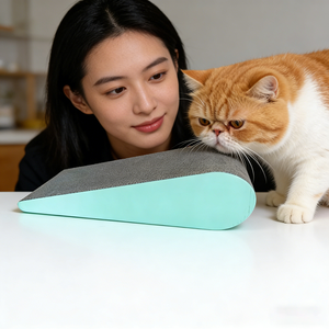 大量購入向け、リサイクル可能な段ボール製猫用爪とぎ、耐摩耗性スクラッチトイ - Product Image 1