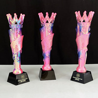 Ensemble de 3 trophées de luxe en résine rose électroplaqué, couleur dégradée, pour recompenses de reine de concours de beauté, avec base noire transparente