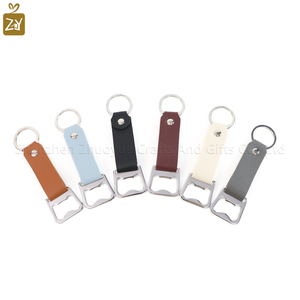 YY en Stock abrebotellas llavero PU cuero cerveza abridor llavero grabado cerveza abridor novio padrinos de boda regalos - Product Image 1