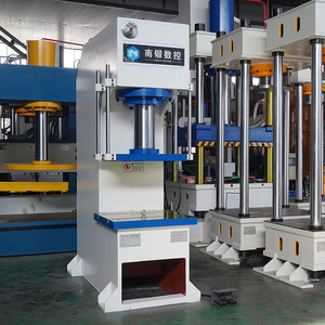 Presse hydraulique à cadre en C de 100 tonnes avec guidage à quatre colonnes pour le pressage et le redressage des pièces métalliques - Product Image 1