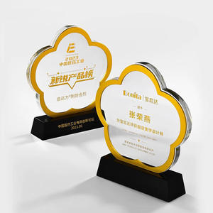 Cadeau de trophée de récompense de <span class=keywords><strong>cristal</strong></span> en métal en forme de fleur <span class=keywords><strong>d</strong></span>'artisanat de <span class=keywords><strong>verre</strong></span> de <span class=keywords><strong>cristal</strong></span> <span class=keywords><strong>d</strong></span>'affaires de souvenir personnalisé - Product Image 6