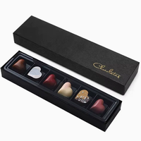 Boîte cadeau de bonbons au chocolat sur mesure, design couvercle et base, forme rectangulaire, revêtement UV, gaufrage, logo/graphisme personnalisé, papier