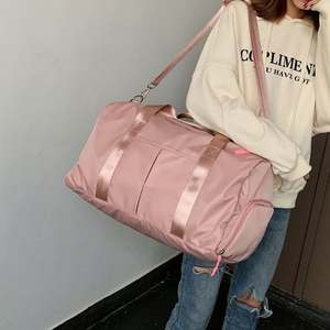 Bolsa de Viaje y Gimnasio Impermeable de Nailon a la Moda para Mujer con Cierres, Elegante Bolsa de Gimnasio - Product Image 5