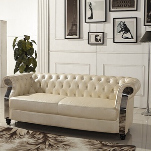 Divano Classico Europeo per Soggiorno, Set di Mobili Chesterfield, Divano a 3 Posti <span class=keywords><strong>in</strong></span> <span class=keywords><strong>Pelle</strong></span> Fatto a Mano - Product Image 5