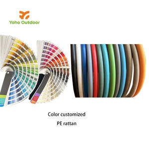 Ensemble de salle à manger en plein air moderne et écologique de 5 pièces avec chaise cylindrique en rotin PE résistant aux UV et table de jardin - Product Image 3