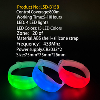 Pulsera de Silicona Ajustable con Logotipo Personalizado, 4 LED Intermitentes, Control DMX, Alcance de 800M, Programable, Control Remoto de 433Mhz, 10 Zonas