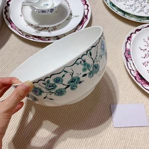 Juego de Vajilla de Porcelana Europea de Lujo de 41 Piezas con Plato de Postre de Porcelana Fina - Product Image 6