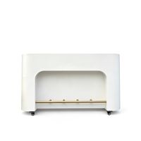 Table de bar blanche brillante personnalisée pour mariage et événements avec rail de pied doré, chariot de bar portable pour événements avec roulettes