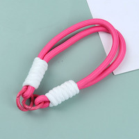 Corde de contraste de couleur multifonctionnelle avec pendentif porte-clés de voiture dragonne sac de décoration courte lanière de poupée DIY