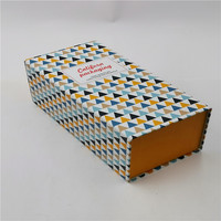 Boîte cadeau magnétique de luxe aux couleurs vives, emballage exquis pour les cadeaux de fête et d'anniversaire