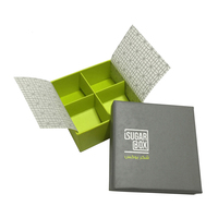 Boîte à bonbons en carton rigide de qualité alimentaire, personnalisée et imprimée en gros, boîte à chocolat de luxe pliable avec plateau en papier