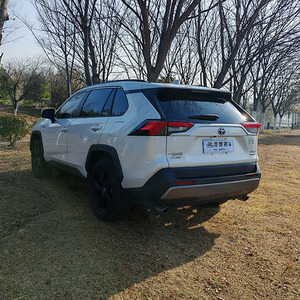 <span class=keywords><strong>Toyota</strong></span> <span class=keywords><strong>RAV4</strong></span> Híbrido <span class=keywords><strong>2022</strong></span> 2.5L E-CVT Edición Elite Híbrido de Alta Calidad, Oferta Especial, Autos Usados - Product Image 4