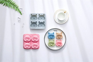 Moules à gâteau en silicone à 4 cavités, design sur le thème des moutons, de qualité alimentaire, réutilisables, mignons, en silicone magnétique, pour chocolat, bonbons et glace, moule DIY - Product Image 2