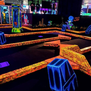 Conception et planification de parcours de mini-golf à lumière noire Monster Glow, installation de golf néon interactif personnalisée pour parc d'attractions intérieur - Product Image 4