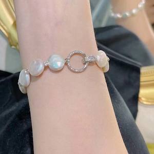 Bracelet en perles d'eau douce naturelles, style vintage, luxe léger, bouton, bijoux baroques, comme accessoire - Product Image 4