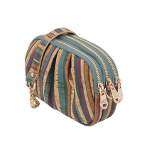 Mini sacs féminins en matériau liège cuir Conception fermeture éclair triple Sac bandoulière léger Chaîne épaule Logo customisé