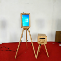 Dubbelzijdige houten fotohokje voor 2026, compatibel met iPad en DSLR camera, draagbare selfie-kiosk voor bruiloften, feesten en verhuur.