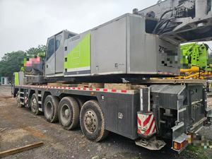 Grue sur camion hydraulique Zoomlion ZTC1100V7 d'occasion, 110 tonnes, grue à flèche télescopique, marque originale, faible nombre d'heures, certifiée CE - Product Image 4