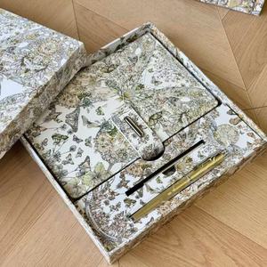 Coffret cadeau de Noël pour le jardin, bloc-notes A5, stylo, coffrets cadeaux pour amis, cadeaux promotionnels pour entreprises - Product Image 1