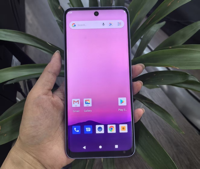 5G Smartphone 6.5 AMOLED Display 90Hz Refresh Rate 64MP Camera Android 12 Octa Core Fingerprint Sensor