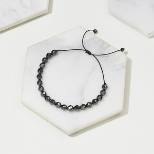 Thời Trang Mới Người Đàn Ông Của Vòng Đeo Tay Tình Yêu Mũi Tên & Bóng Hình Dạng Màu Đen Hematit Chữa Bệnh Hạt Cho Trọng Lượng Giảm Cân Hiệu Quả Sức Khỏe Đồ Trang Sức Quà Tặng - Product Image 3