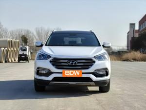 Hyundai Santa Fe 2017 2.0T Automático 2WD de Uso Familiar, Autos Usados Baratos en Venta, 7 Asientos, Volante a la Izquierda, Interior Oscuro, Auto Familiar Seguro <span class=keywords><strong>y</strong></span> en Buen Estado - Product Image 2