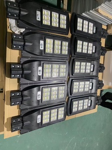 Lámpara Solar LED para Calle Todo en Uno de 500W, IP65, Cuerpo de Aluminio, Certificación ROHS y CCC Las opciones incluyen iluminación de 200W, 60W y 40W - Product Image 4