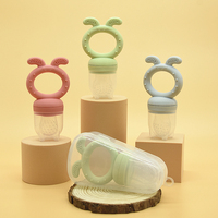 Mangeoire à fruits pour bébé sans BPA avec 3 pochettes en silicone de différentes tailles