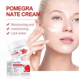 <span class=keywords><strong>Crème</strong></span> pour le visage <span class=keywords><strong>à</strong></span> <span class=keywords><strong>la</strong></span> <span class=keywords><strong>grenade</strong></span> rouge biologique naturelle SADOER, lotion pour <span class=keywords><strong>la</strong></span> peau, rajeunissement, fermeté, blanchiment, hydratation - Product Image 2