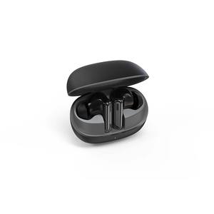 سماعات أذن لاسلكية حقيقية مع تحكم باللمس وعلبة شحن صغيرة ومؤشر LED للبطارية وسماعات أذن مطلية كهربائياً للتحدث دون استخدام اليدين - Product Image 5