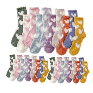 Meias femininas fofas e felizes, meias fofas para dormir em casa, coração, veludo, natal, coral - Product Image 1