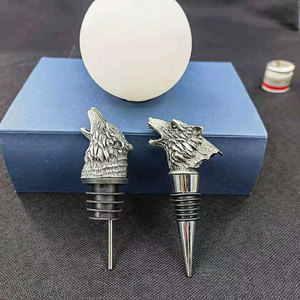Unique En Gros meilleure qualité Souvenir Cadeaux Animal Loup Tête Whisky Bouteille Rouge Vin Aérateur Verseur Pour Bar Maison - Product Image 4