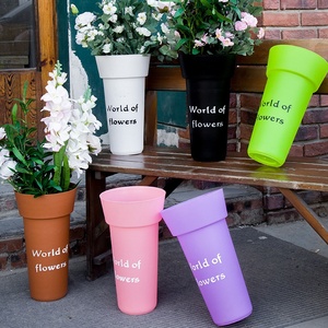 Vente directe d'usine personnalisé multicolore en plastique seau à fleurs rond/carré grand Pot de fleur <span class=keywords><strong>pour</strong></span> la maison jardin décor fleuriste - Product Image 1