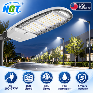 ไฟส่องสว่างกลางแจ้ง LED สำหรับพื้นที่สาธารณะ ยี่ห้อ US Waerhouse กำลังไฟ 150W 200W มาตรฐาน IP65 เหมาะสำหรับสนามกีฬา ถนน ลานจอดรถ และไฟส่องถนนแบบ Shoebox - Product Image 1