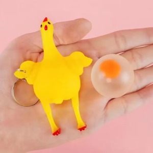 Llavero de Pollo de Goma Amarillo, Juguete Divertido para Niños de 5 a 7 Años - Product Image 1