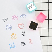 Timbres publicitaires personnalisés en plastique photosensible de 3 cm, style dessin animé/anime, petits, carrés, pour enfants