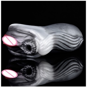 Nuevo Masturbador Masculino de Silicona Suave con Doble Canal, Moldeado en Forma de Vagina y Glúteos de Caballo, Copa de Estimulación Manual - Product Image 5