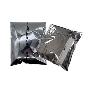 Bolsa de Correo Metálica Plateada Personalizada, Bolsa de Embalaje de Aluminio para Envíos, Bolsa de Correo de Metal para Ropa - Product Image 1