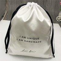 Sacs d'emballage pour maillots de bain en satin blanc 25*30cm avec cordon noir, grand sac anti-poussière en satin avec logo
