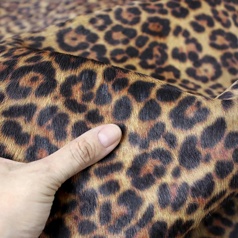 Pleine peau nouveau léopard imprimé grand tapis en peau de vache véritable cheveux naturels sur