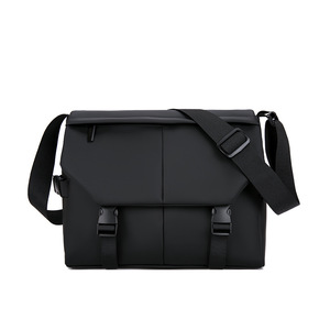 Sac bandoulière messager en nylon pour homme, grande capacité, décontracté, sportif, imperméable, nouvelle collection, vente en gros - Product Image 3