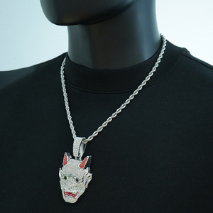 Colar com Pingente Máscara Hannya Cravejada em Liga de Zinco, Corrente de Corda, Dourado e Prateado, para Homens e Mulheres, Joia Facial de Demônio Estilo Hip Hop, Presente - Product Image 6