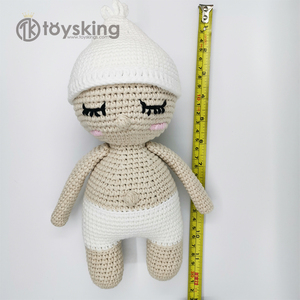 Peluche Dormouse Fatto a Mano all'Uncinetto con Cappello - Simpatico Giocattolo Calmante per Neonati, Giocattolo da Coccolare in Cotone Biologico e Aiuto per <span class=keywords><strong>il</strong></span> Sonno dei Neonati - Product Image 3